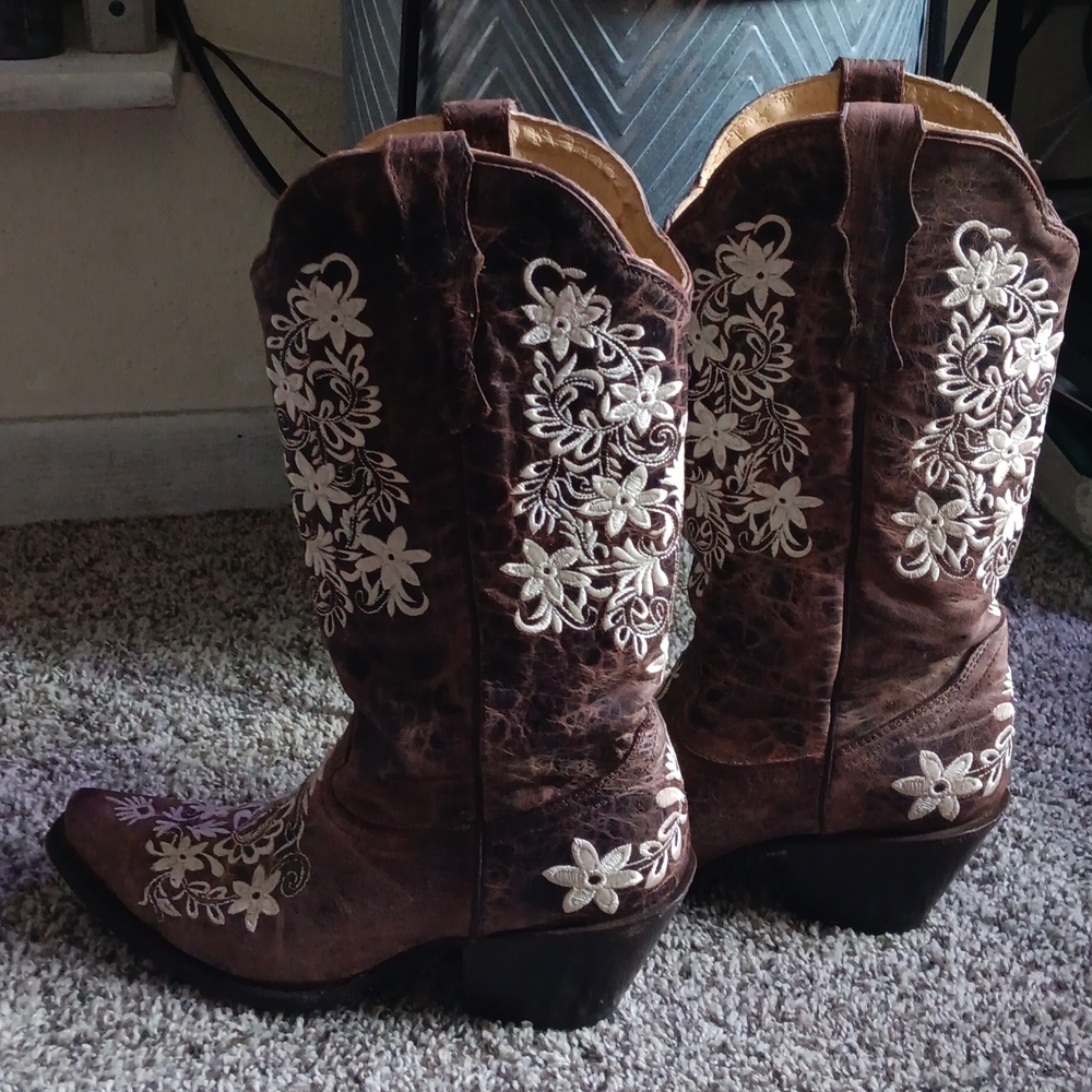 Moreria 8 1/2 Hand Crafted Leather Cowgirl Boots